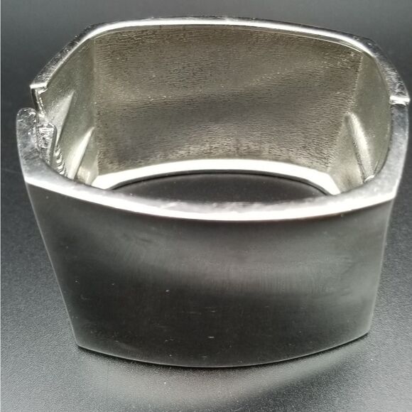 Egyptian Squared Bracelet Silver Hinge. OFL - Picture 1 of 3